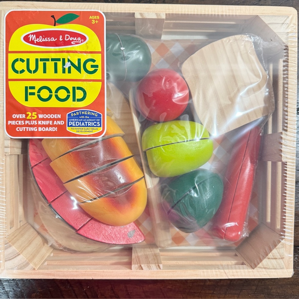 Melissa & Doug Cutting Food 25 Pieces Wooden Set Toy New with Tags